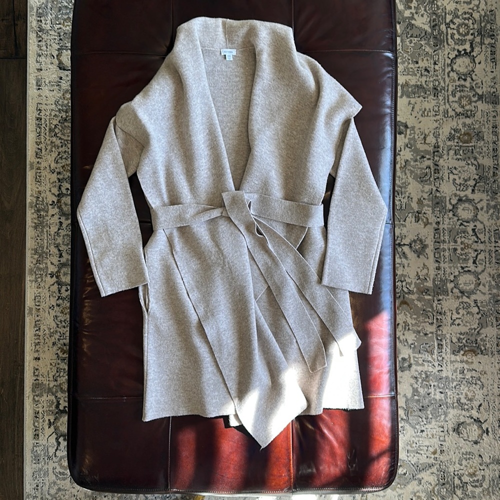 Cuyana Wool Cashmere Wrap in Beige. Sz XS/S